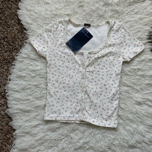 NWT Brandy Melville Floral Zelly Top